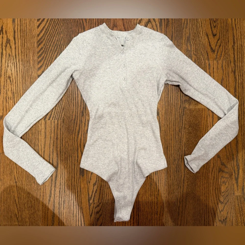 Skims Gray Body Suit - Picture 1 of 6